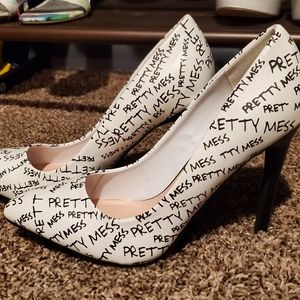 Pretty Mess Pumps